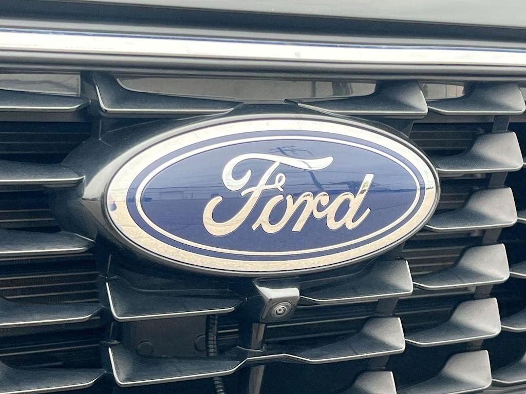 Thumbnail: 2023 Ford Escape - 7