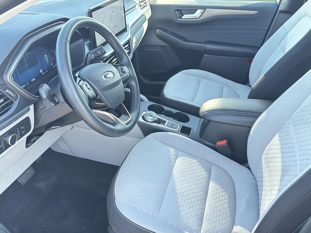 Thumbnail: 2023 Ford Escape - 10