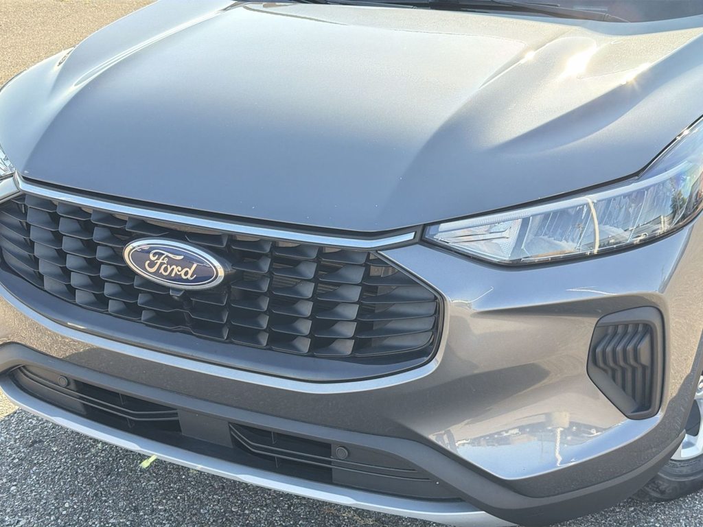 Thumbnail: 2023 Ford Escape - 22