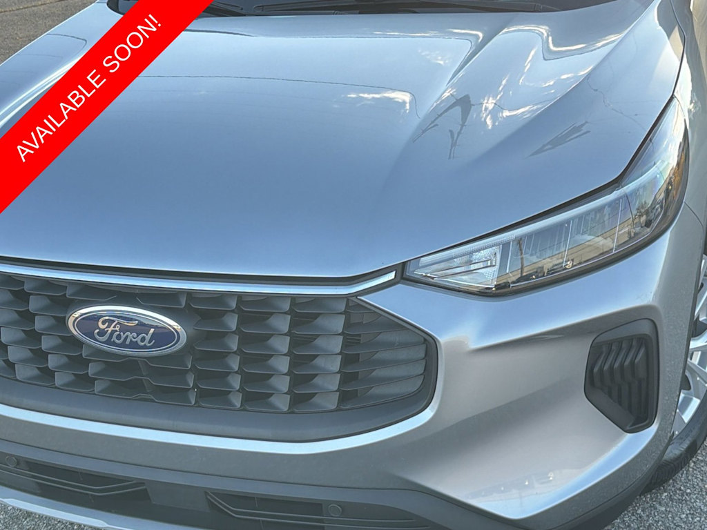 Thumbnail: 2023 Ford Escape - 22
