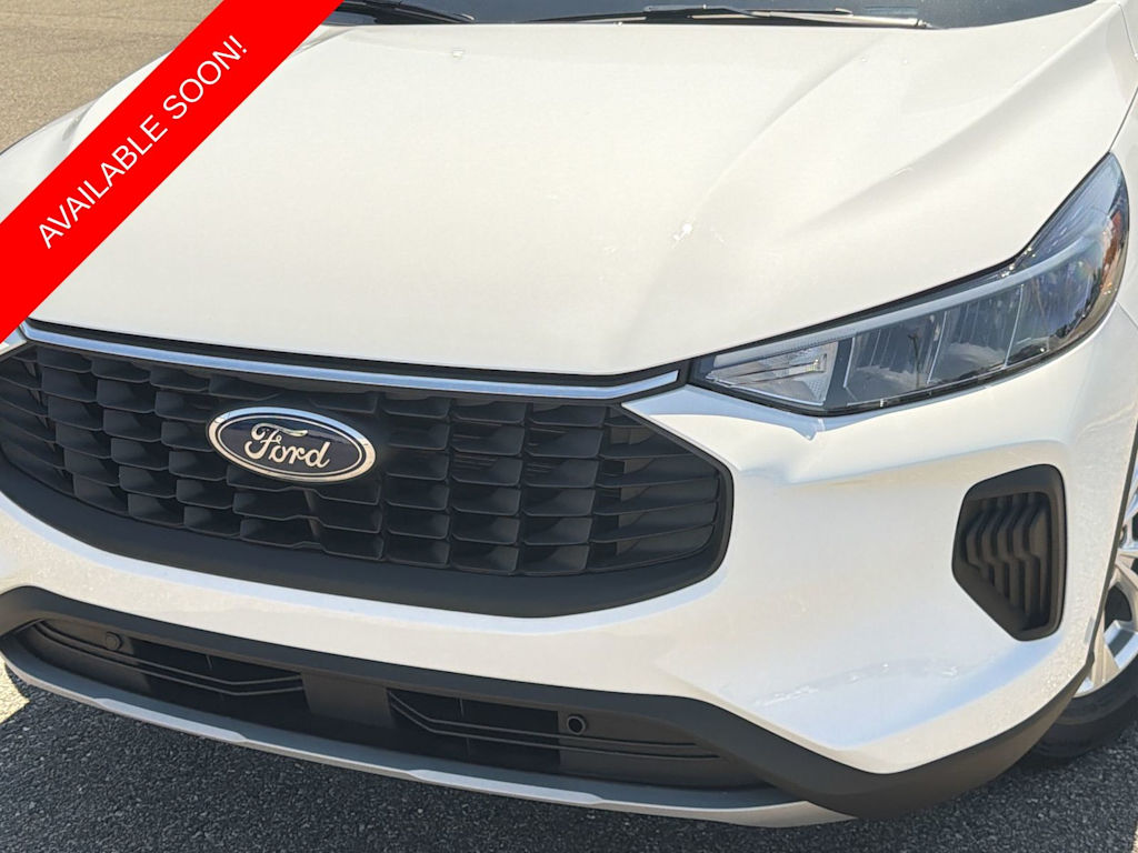 Thumbnail: 2023 Ford Escape - 22