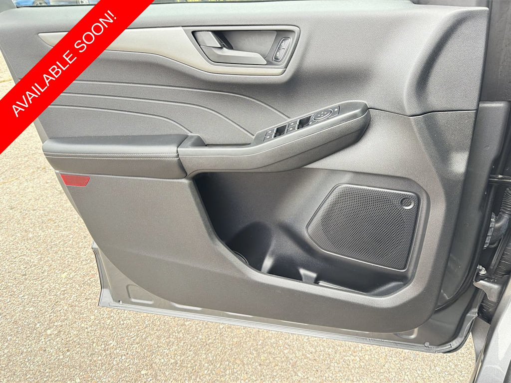 Thumbnail: 2023 Ford Escape - 34