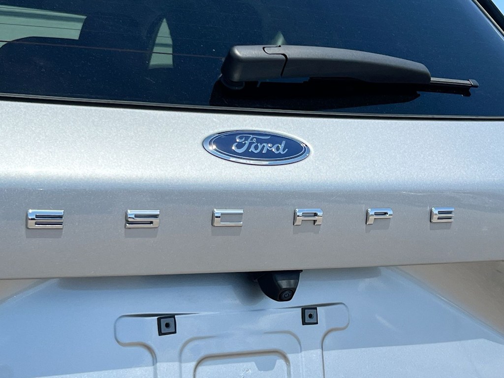 Thumbnail: 2023 Ford Escape - 21