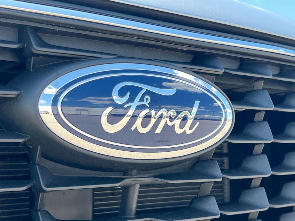 Thumbnail: 2023 Ford Escape - 7