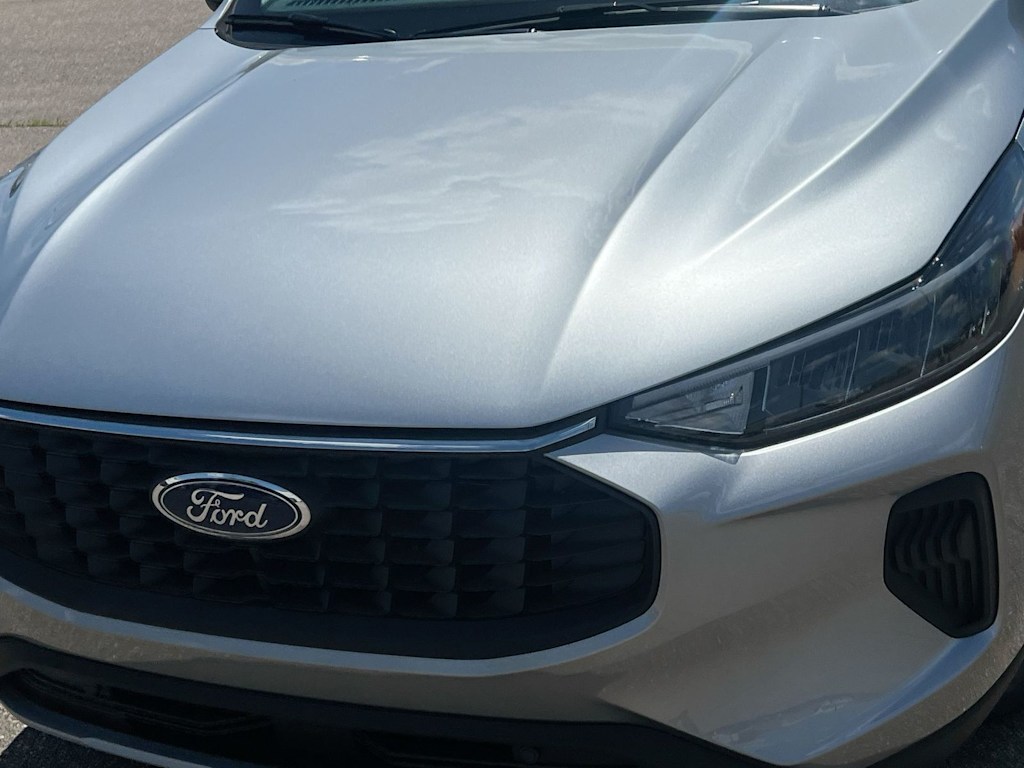 Thumbnail: 2023 Ford Escape - 20