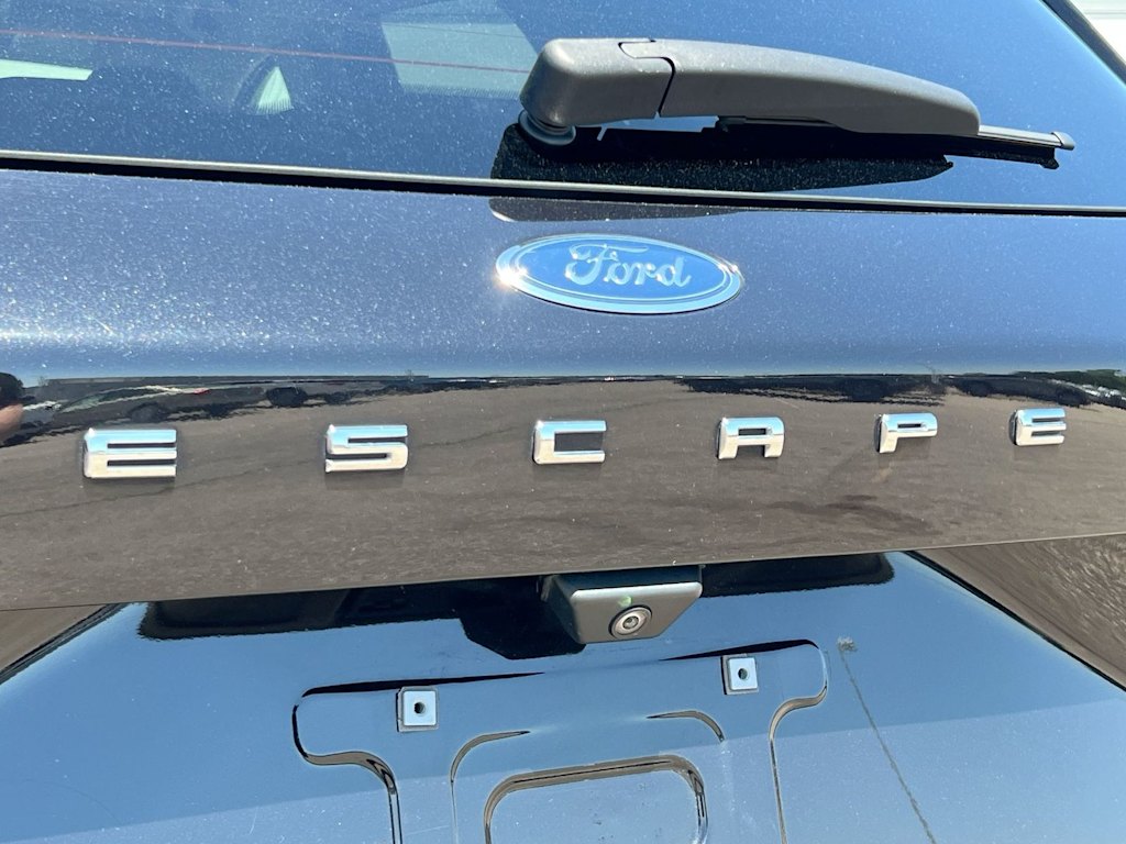 Thumbnail: 2020 Ford Escape - 22