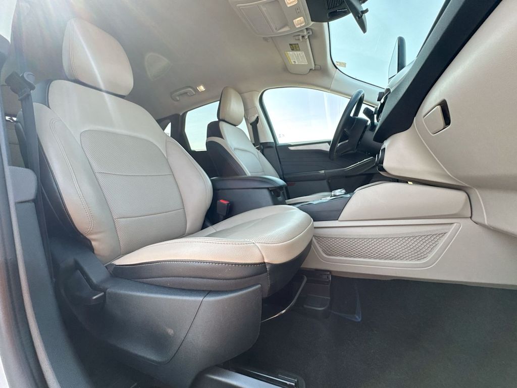 Thumbnail: 2022 Ford Escape - 28