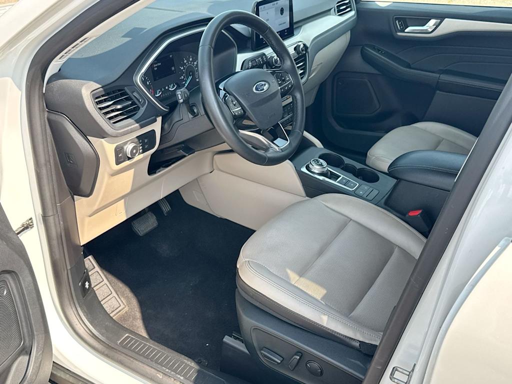 Thumbnail: 2022 Ford Escape - 10