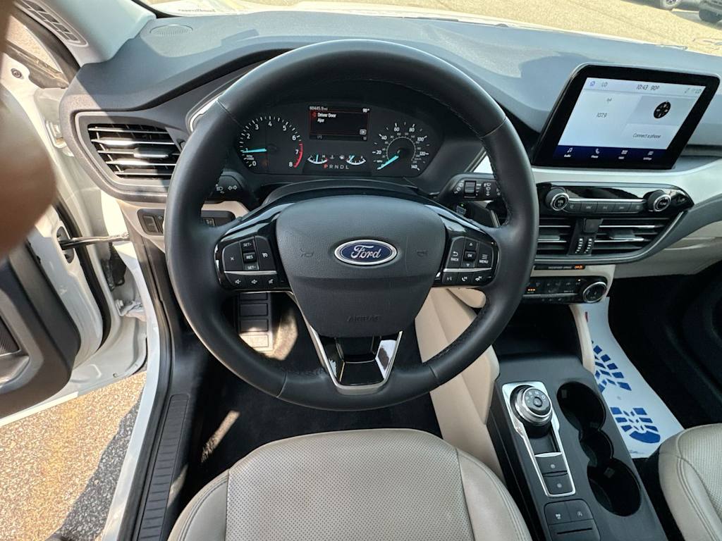 Thumbnail: 2022 Ford Escape - 9
