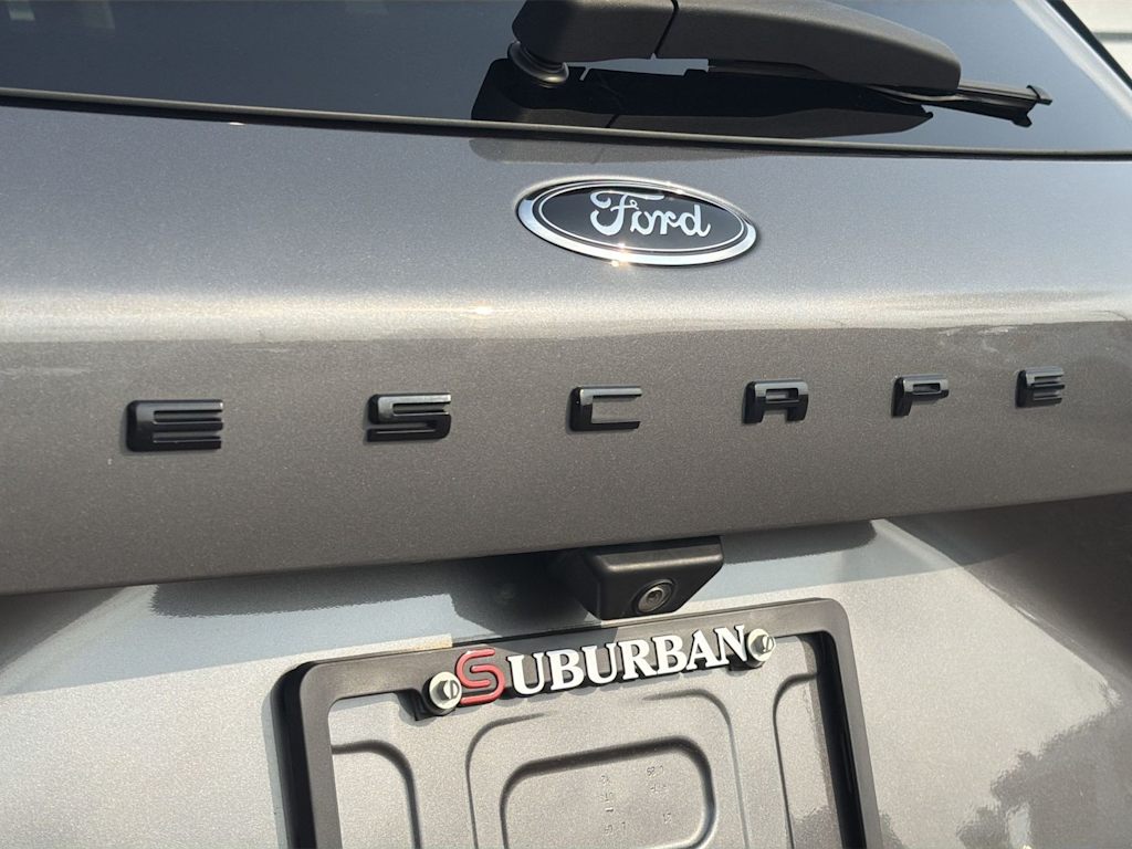 Thumbnail: 2021 Ford Escape - 24