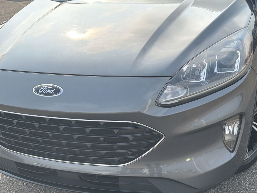 Thumbnail: 2021 Ford Escape - 23