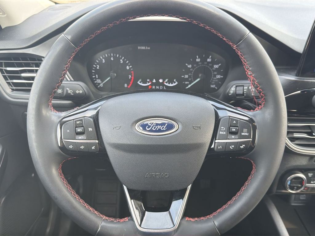 Thumbnail: 2021 Ford Escape - 9