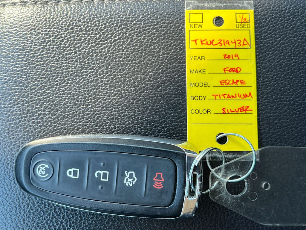 Thumbnail: 2019 Ford Escape - 15