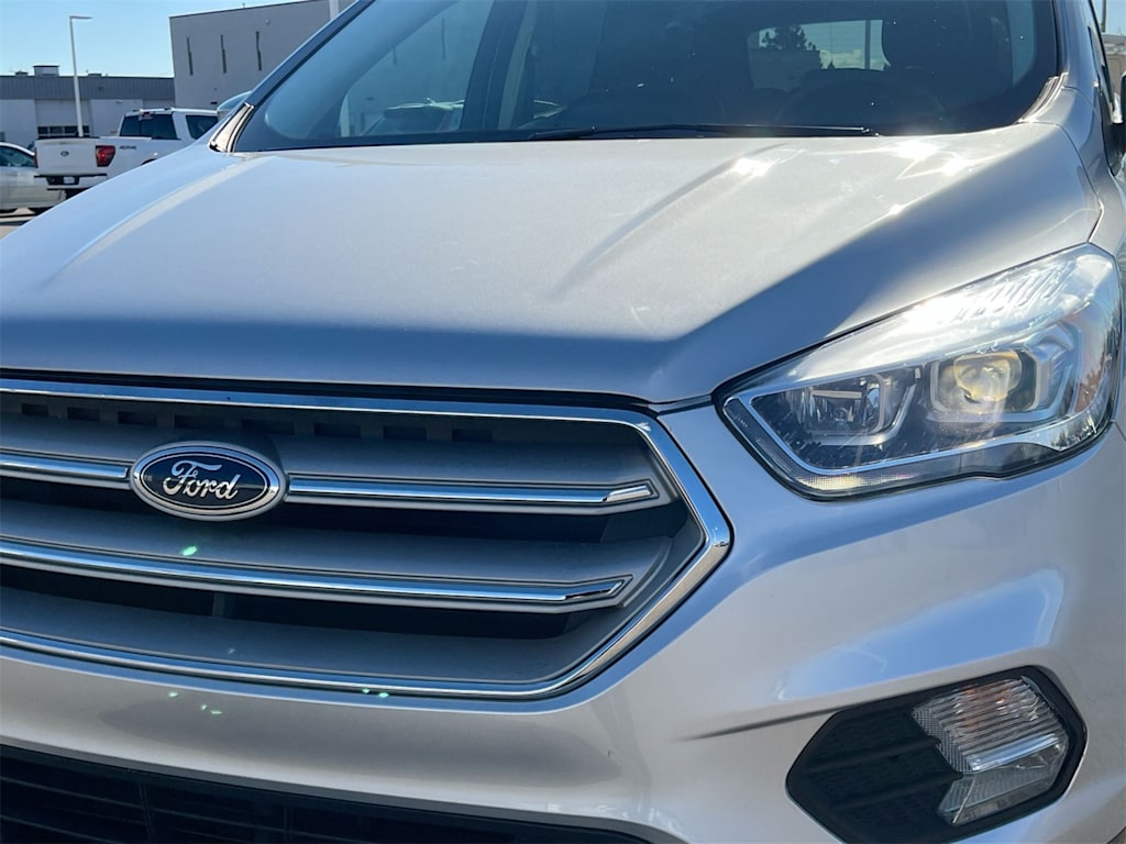 Thumbnail: 2019 Ford Escape - 21