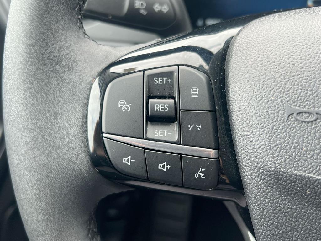 Thumbnail: 2023 Ford Escape - 28