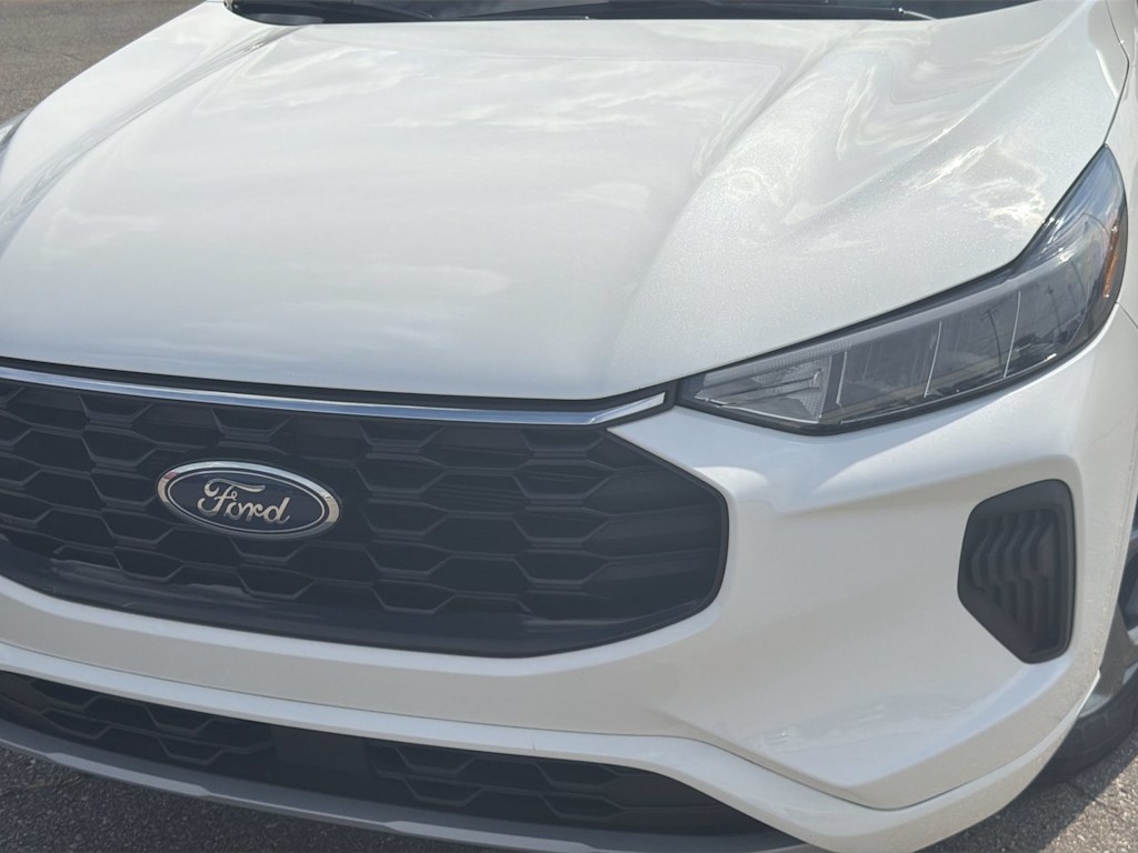 Thumbnail: 2024 Ford Escape - 22