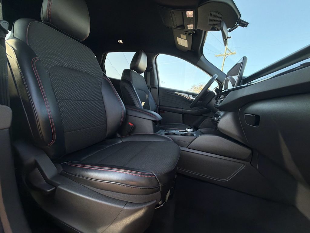 Thumbnail: 2023 Ford Escape - 26