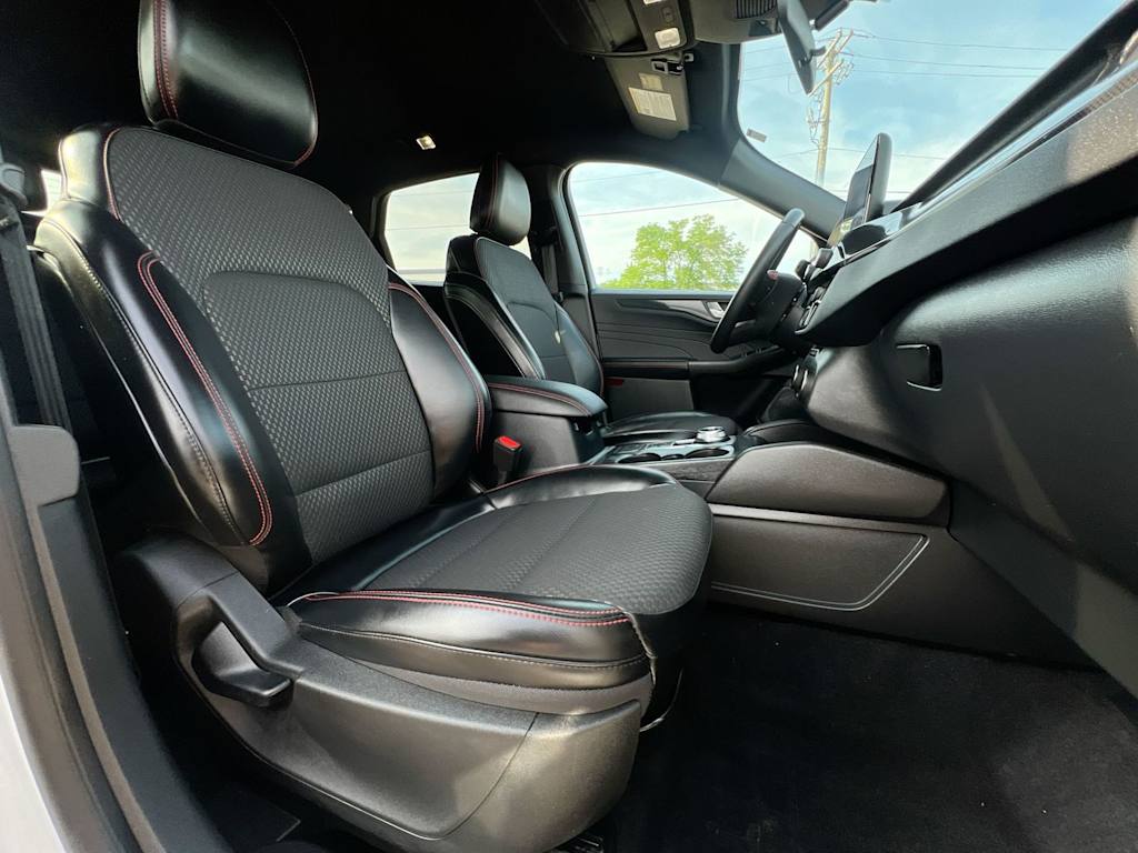 Thumbnail: 2023 Ford Escape - 28