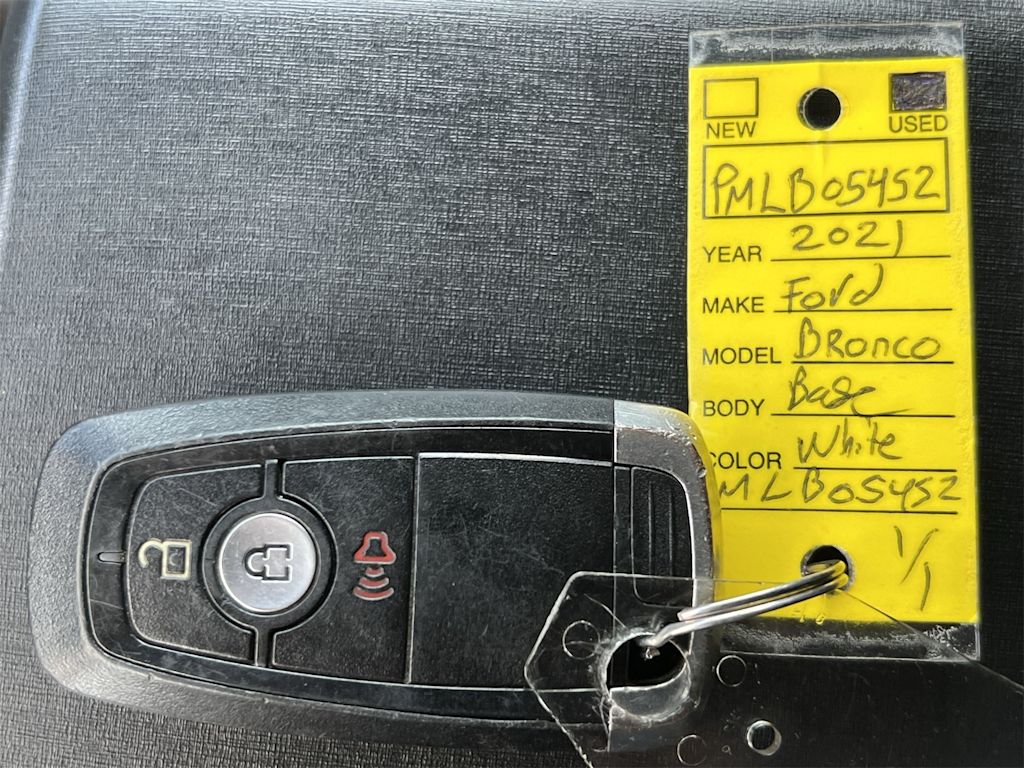 Thumbnail: 2021 Ford Bronco - 16