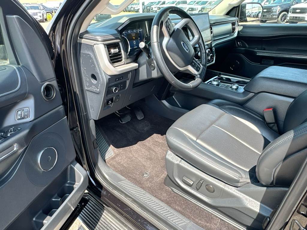 Thumbnail: 2022 Ford Expedition MAX - 10