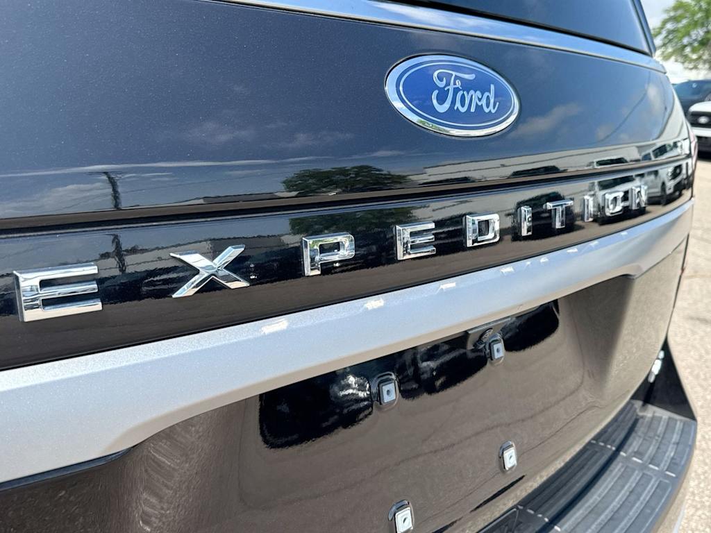 Thumbnail: 2022 Ford Expedition MAX - 24