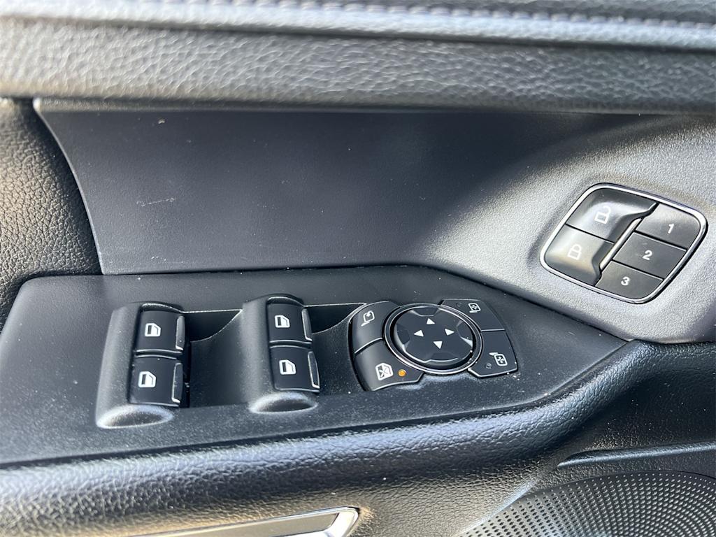 Thumbnail: 2019 Ford Expedition - 25