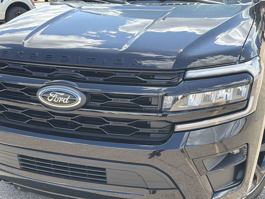 Thumbnail: 2023 Ford Expedition - 7