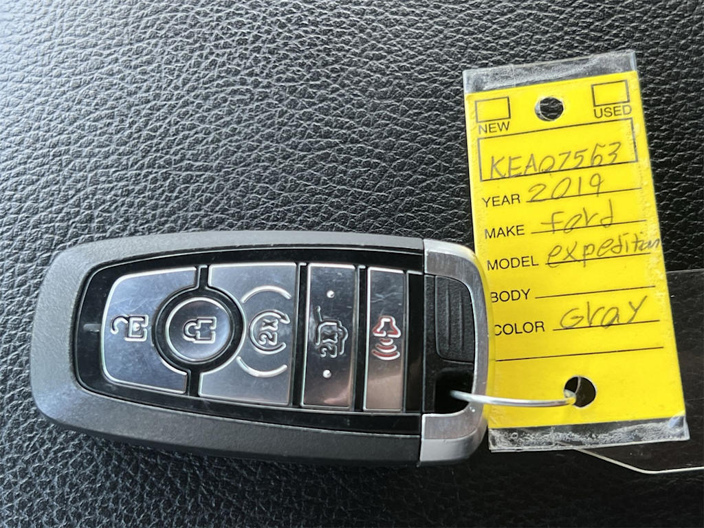 Thumbnail: 2019 Ford Expedition - 16