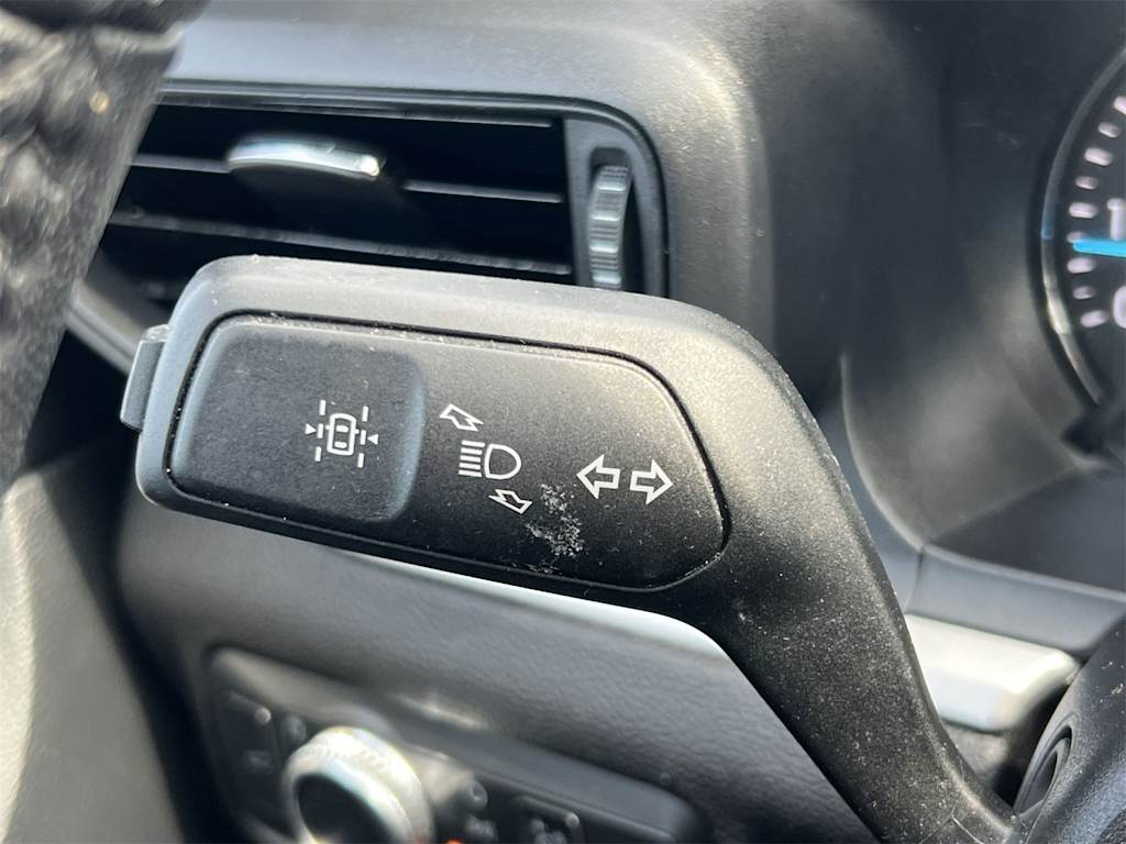 Thumbnail: 2022 Ford Explorer - 32