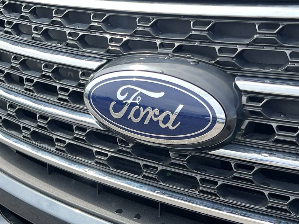 Thumbnail: 2022 Ford Explorer - 7