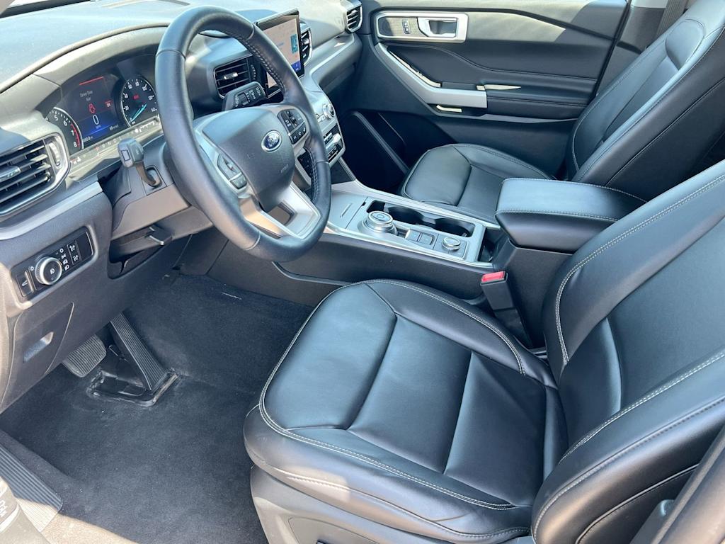 Thumbnail: 2023 Ford Explorer - 9