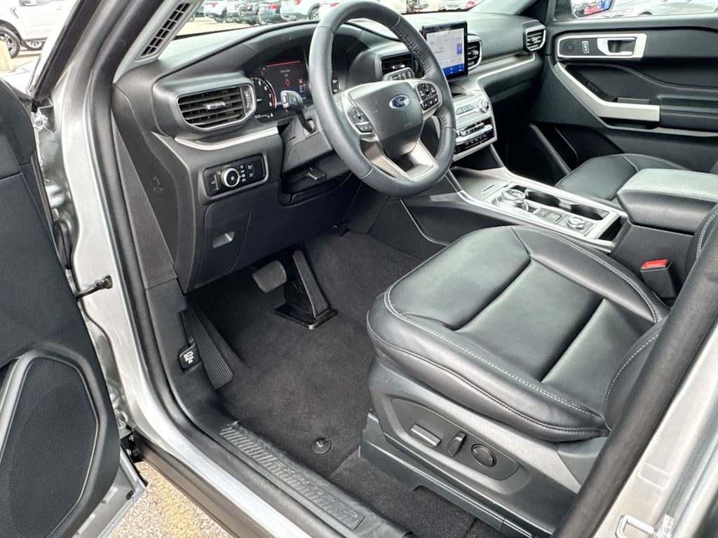 Thumbnail: 2024 Ford Explorer - 10