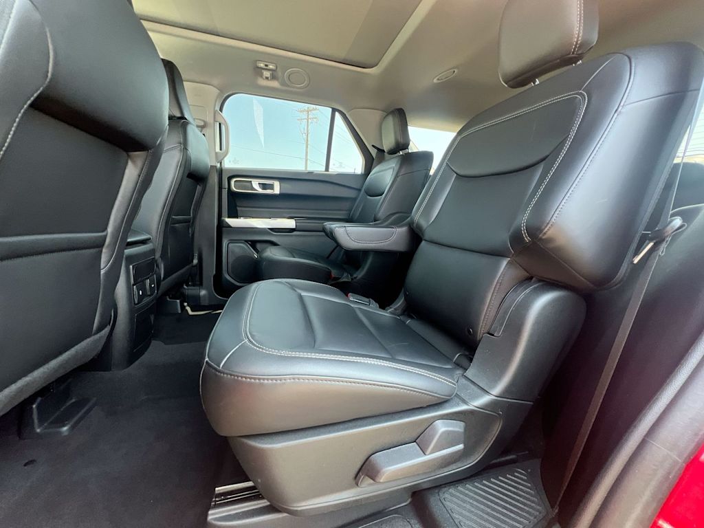 Thumbnail: 2023 Ford Explorer - 25