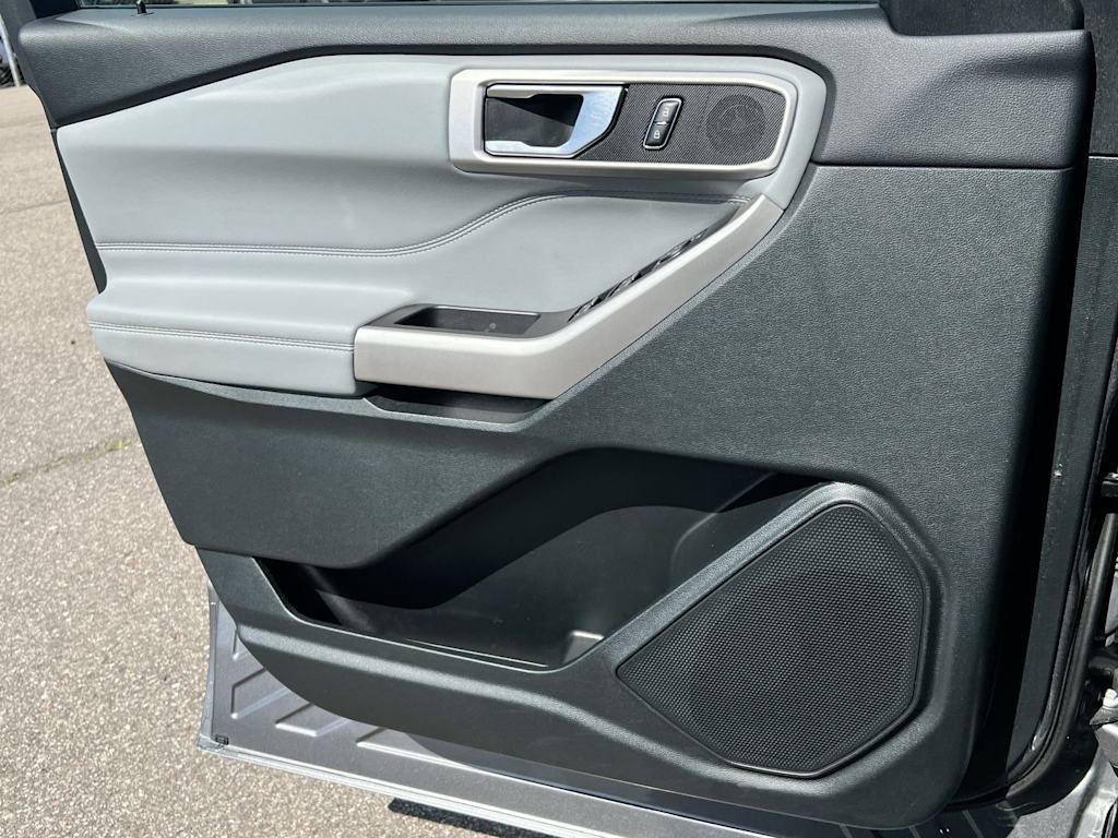 Thumbnail: 2024 Ford Explorer - 32