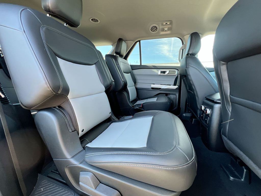 Thumbnail: 2024 Ford Explorer - 25