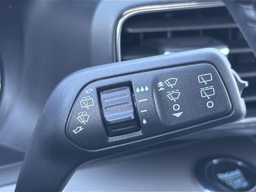 Thumbnail: 2023 Ford Explorer - 30
