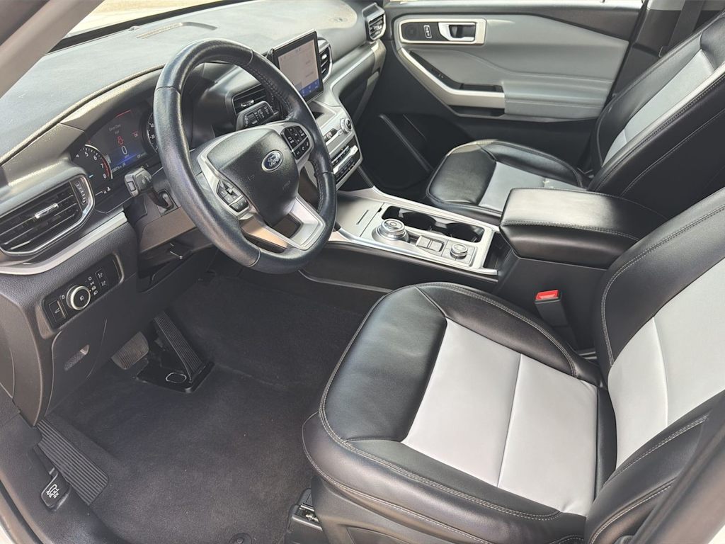 Thumbnail: 2023 Ford Explorer - 9
