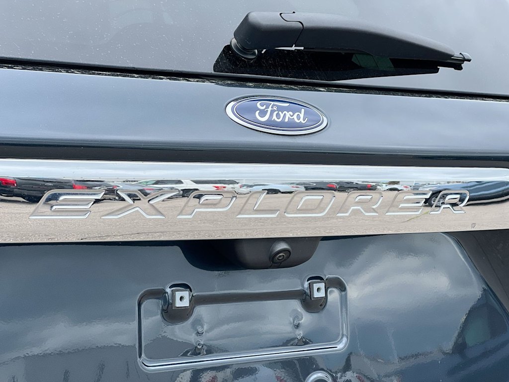 Thumbnail: 2023 Ford Explorer - 7