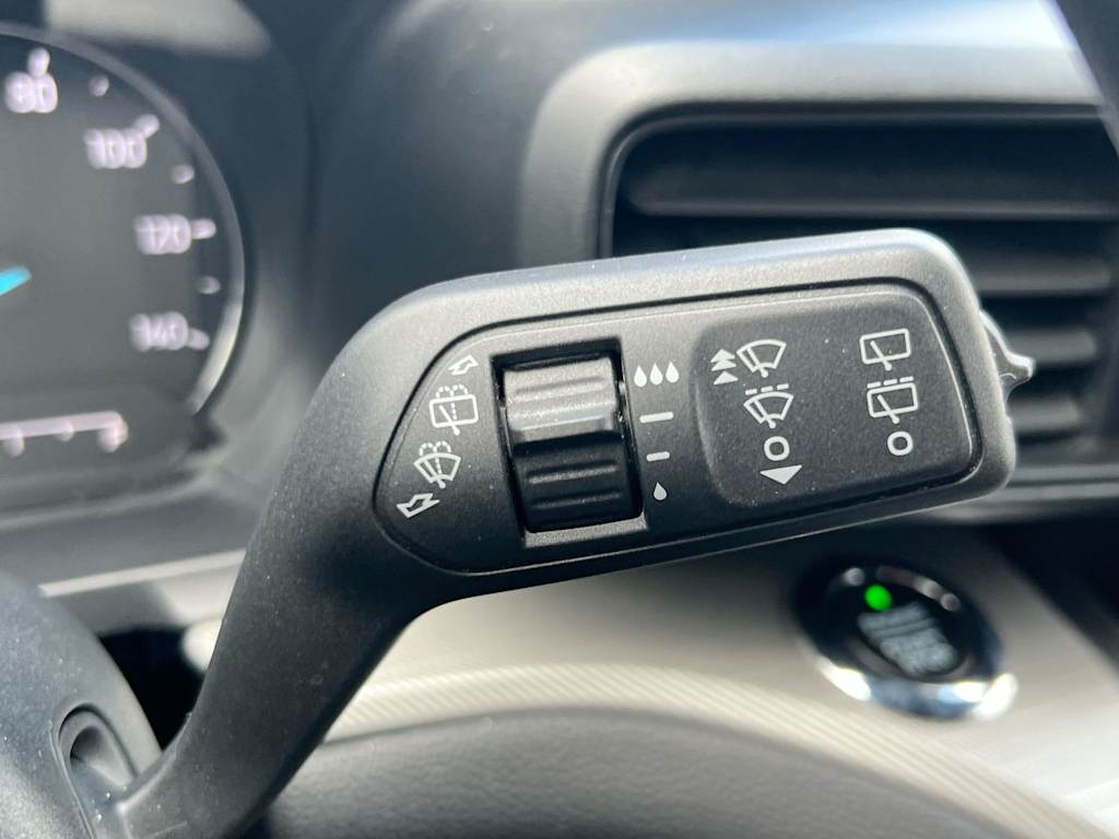 Thumbnail: 2020 Ford Explorer - 29