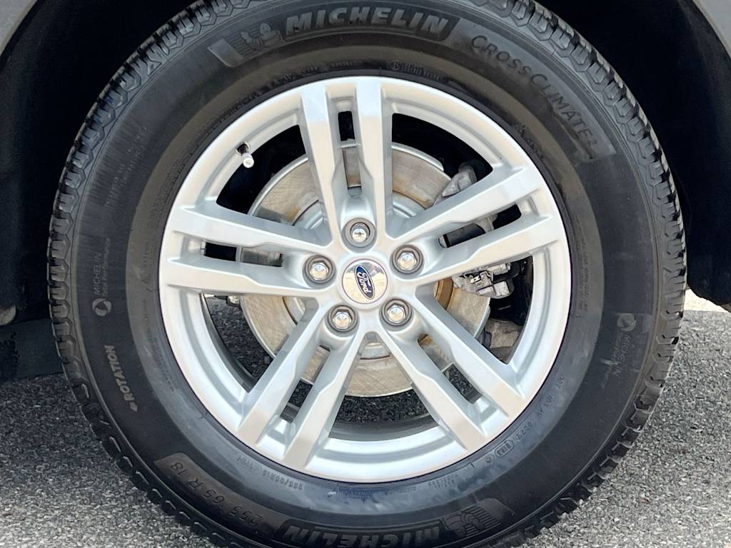 Thumbnail: 2020 Ford Explorer - 8