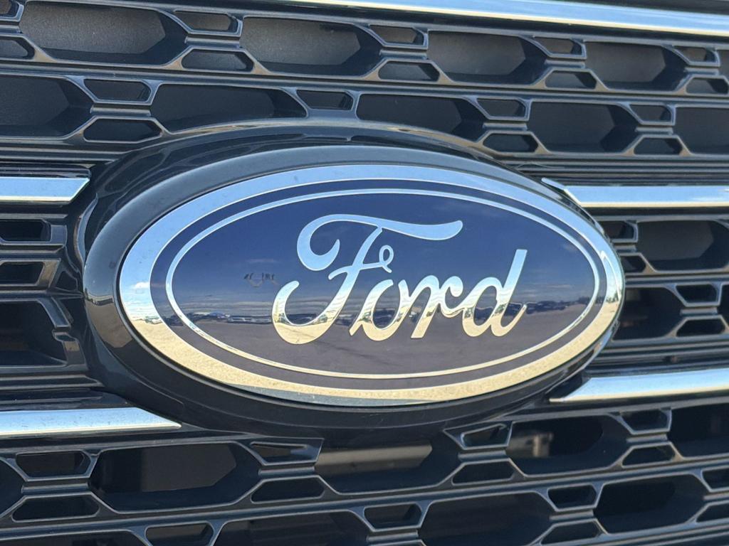 Thumbnail: 2023 Ford Explorer - 7