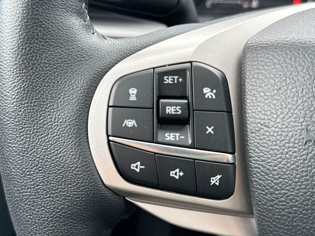 Thumbnail: 2023 Ford Explorer - 28