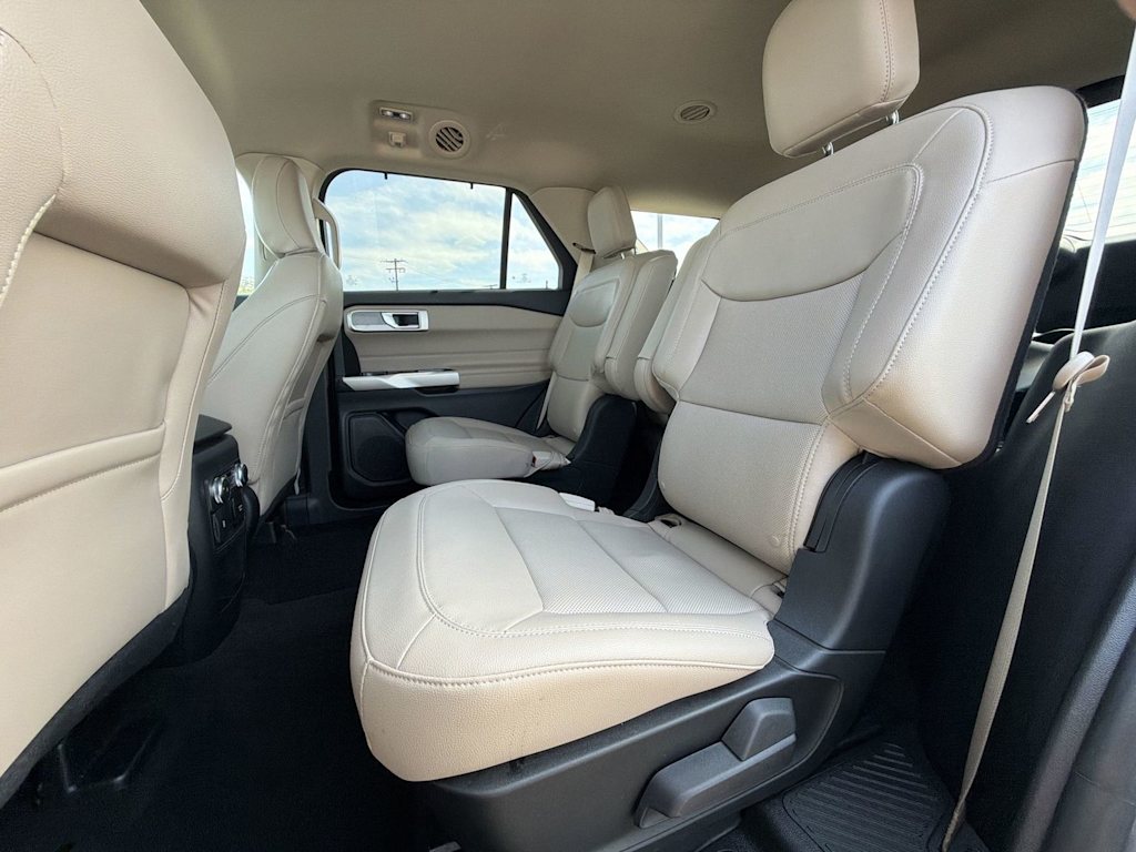 Thumbnail: 2021 Ford Explorer - 24