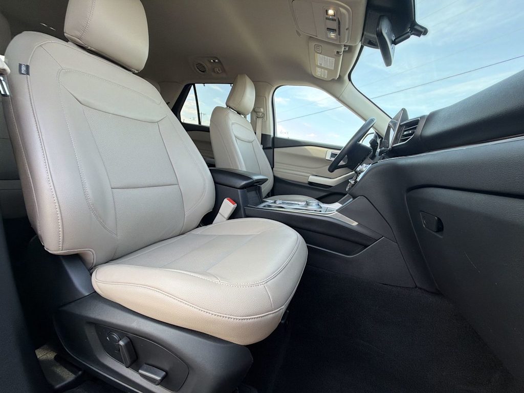 Thumbnail: 2021 Ford Explorer - 26