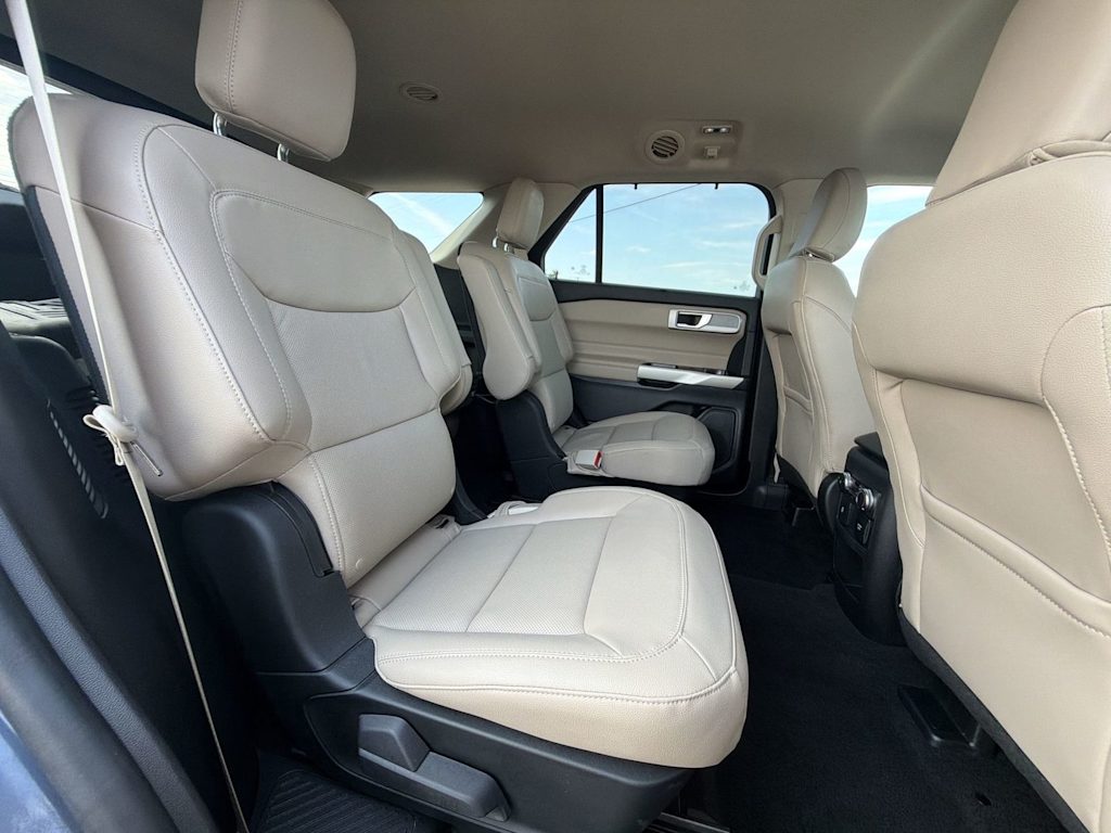 Thumbnail: 2021 Ford Explorer - 25