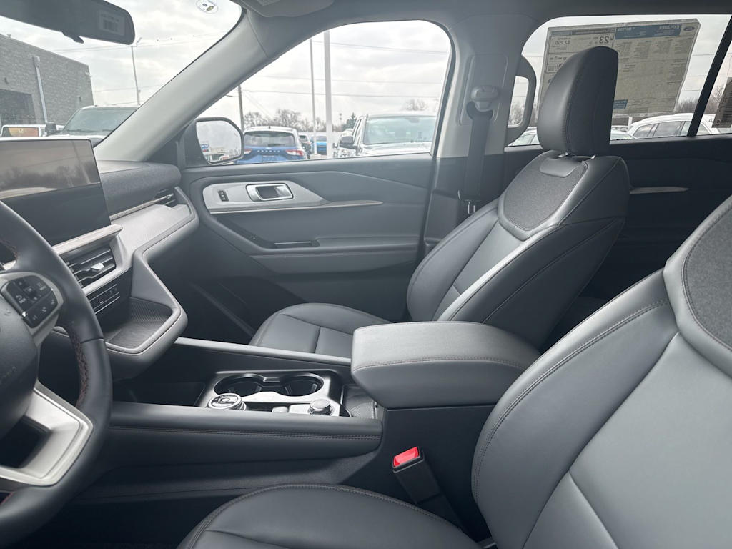 Thumbnail: 2026 Ford Explorer - 7