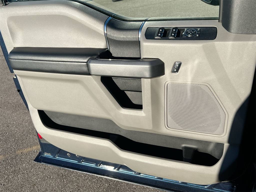 Thumbnail: 2017 Ford F-250 - 32