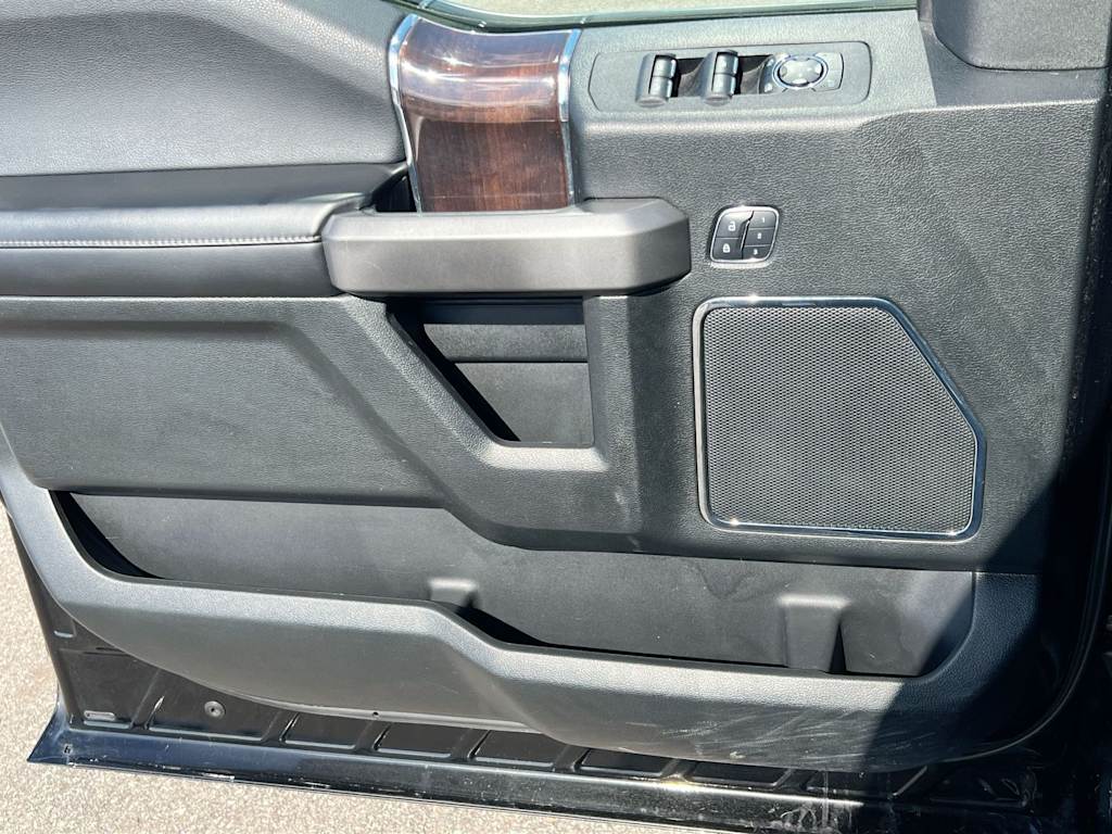 Thumbnail: 2016 Ford F-150 - 32
