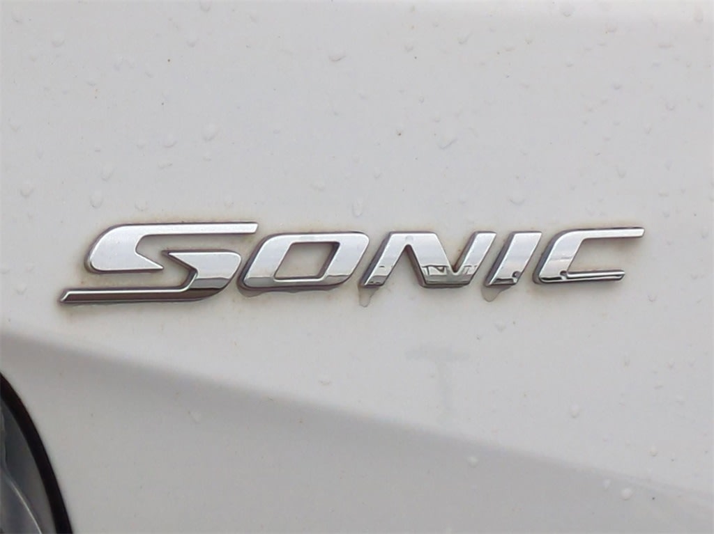 2017 Chevrolet Sonic LT 7