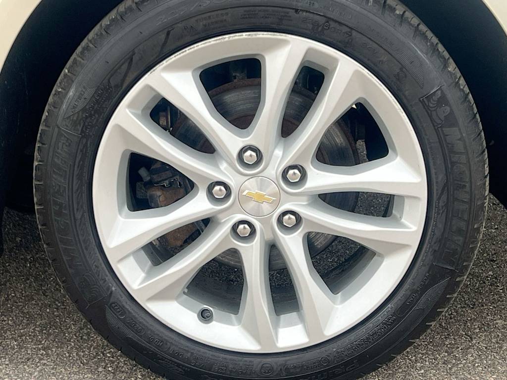 Thumbnail: 2016 Chevrolet Malibu - 8